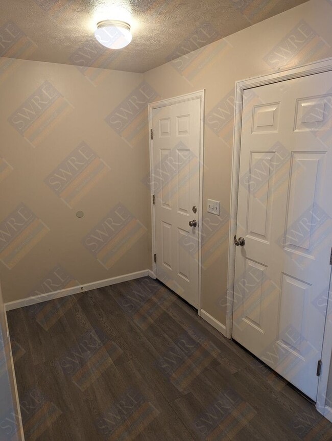 Photo - 2704 Bastion-