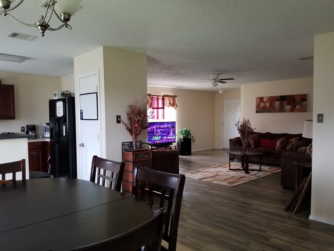 Photo - 8103 Zephyr Ct