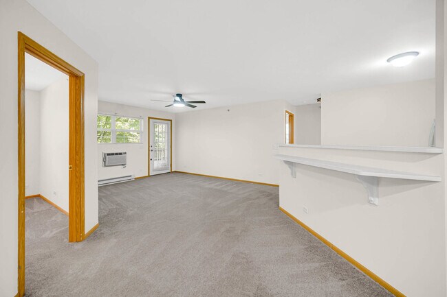 Photo - 300 Cunat Blvd