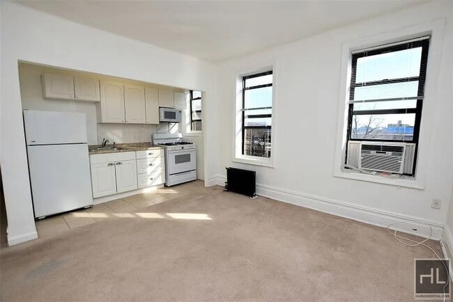 Photo - 43 AVENUE Unidad 6F