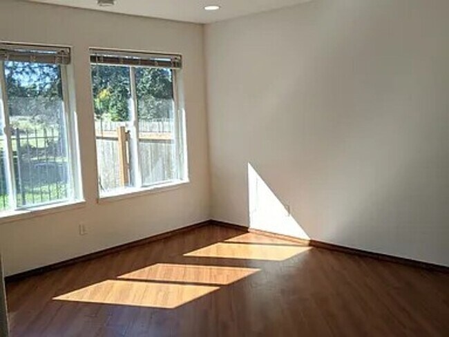 Photo - 759 Stephens Dr