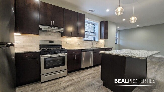 Photo - 1136 Maple Ave Unit 3