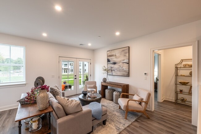 1BR, 1BA - 794SF - Kitchen/Living Room