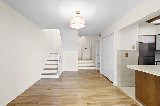 Photo - 6415 Liberty Ave Unidad G5 Rental