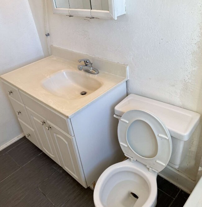 Photo - 20 W Arkansas Ave Unit 5