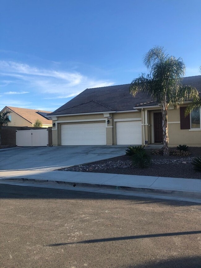 Building Photo - GREY FALCON PROPERTIES PRESENT:  2881 sq.  RV parking fully gated,  Upgraded and beautiful