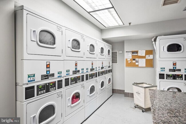 Photo - 1701 16th St NW Unit 204