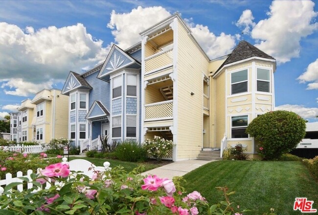 Building Photo - 100 Monterey Blvd