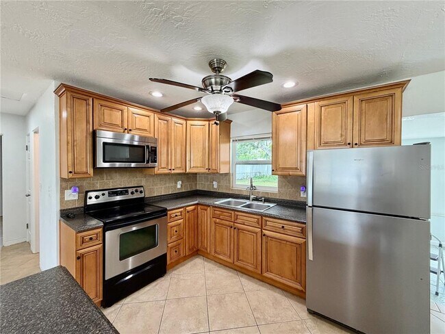 Photo - 5560 14th Ave N