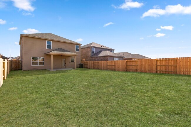 Photo - 1006 Whispering Winds Dr