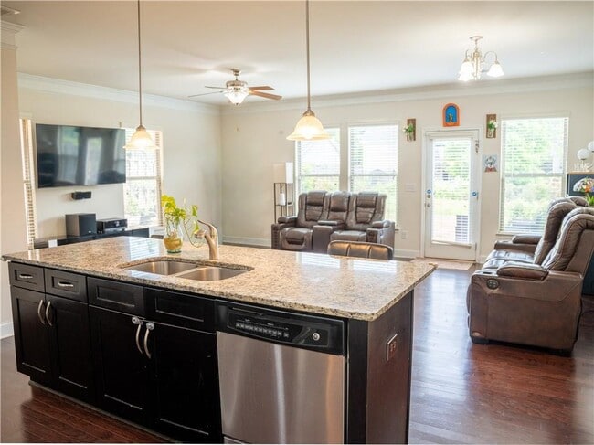Photo - 10643 Naramore Ln