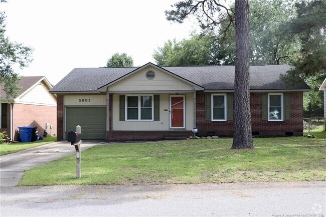 Building Photo - 5681 Pepperbush Dr Rental