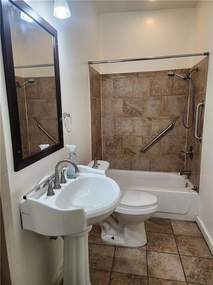 Photo - 1353 Annette St
