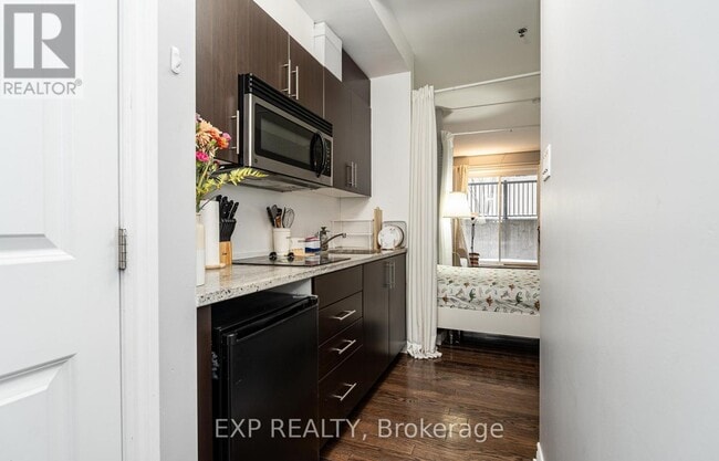 Photo - 429 Kent St Unité 104