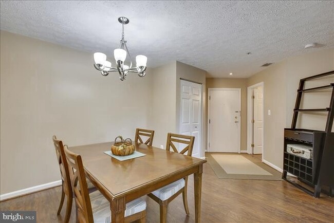 Building Photo - 12221 Eagles Nest Ct Unit G Rental