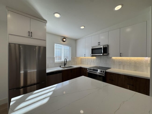 Photo - 864 S Bernardo Ave