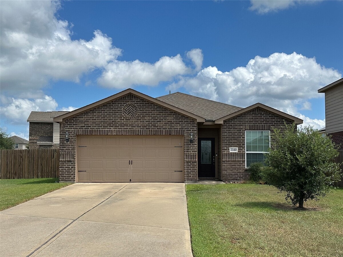 Photo - 22410 Iron Mill Dr House