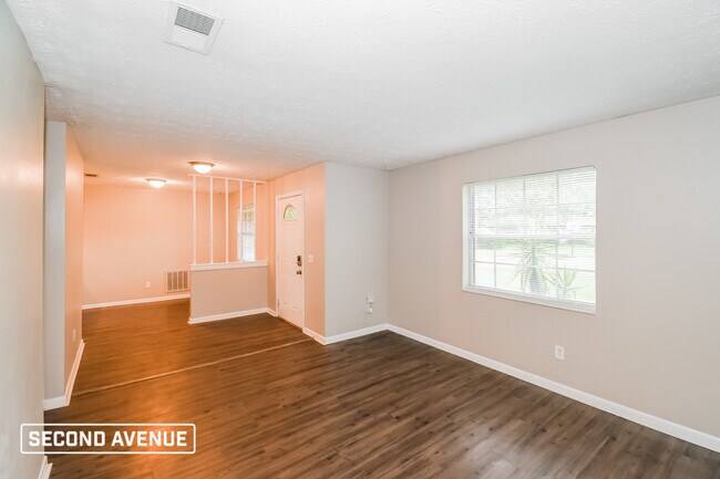 Photo - 4448 Jade Dr E