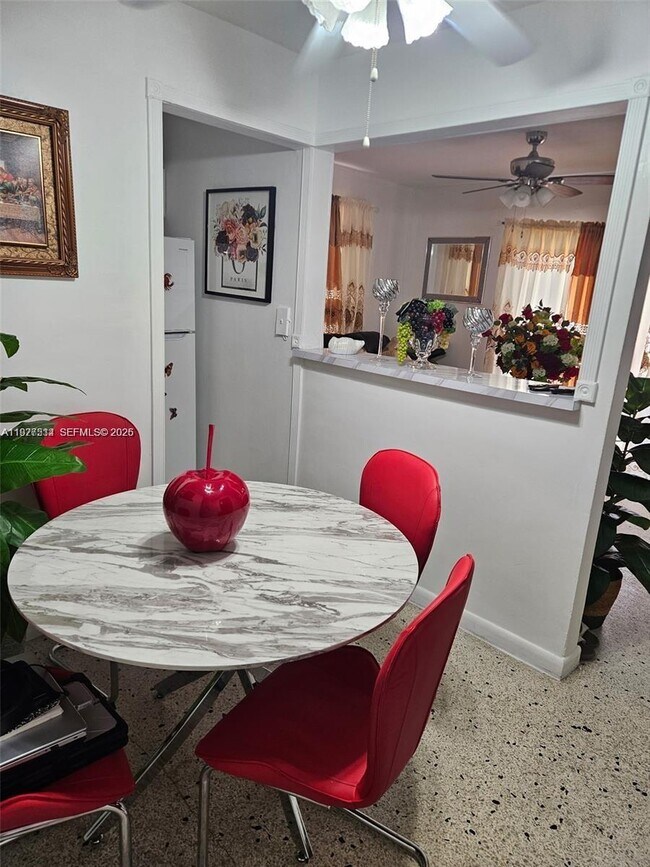 Photo - 1434 NW 2nd St Unit 8