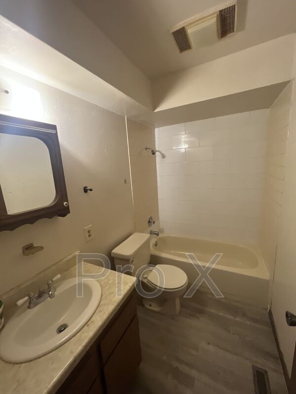 Photo - 561-563 Scott St Unit 563 Scott