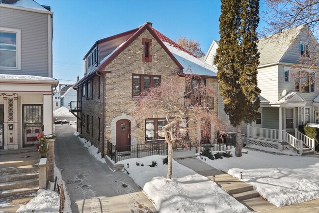 Photo - 2509-2511-2511 N Cramer St Unidad 2511 N Cramer St