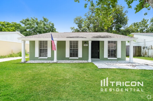 Building Photo - 16015 Splitlog Dr Rental