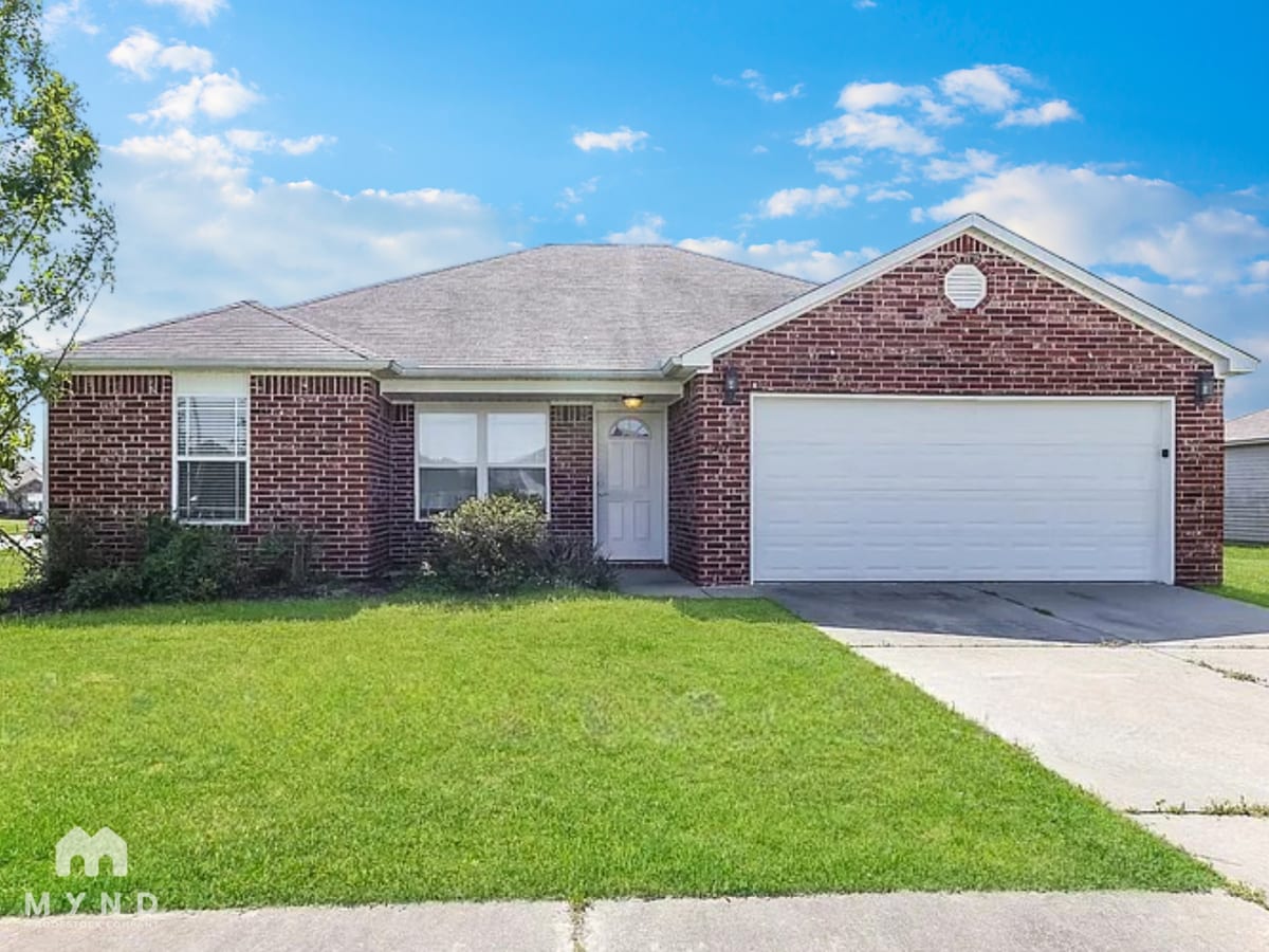 Photo - 1212 Yarrow Dr House