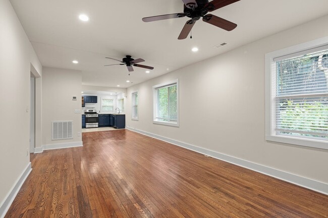 Photo - Beautifully Renovated Cottage - Great Nort...