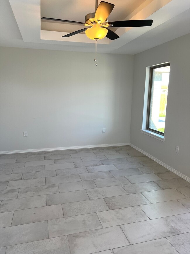 308 Uva Ln