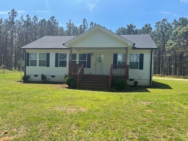 Building Photo - 3 Bedroom 2 Bath in Banks AL