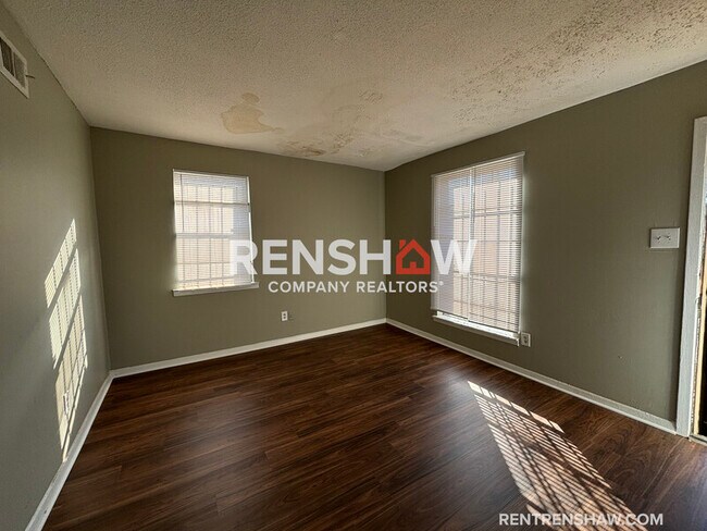 Photo - 4444 Arnold Cove