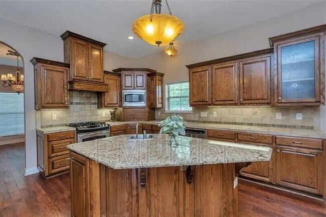 Photo - 2 Baylee Dr