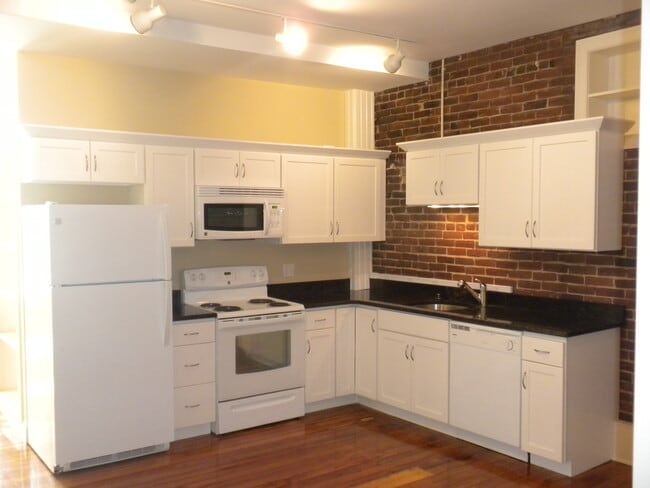 Photo - 15 N Pleasant St Unit 2S-MGM