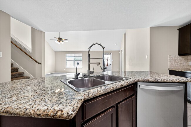 Photo - 2926 Indwarra Ct