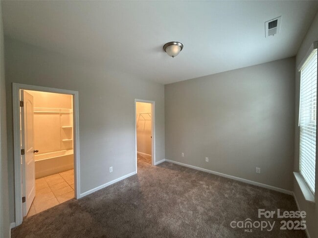 Photo - 1138 Doveridge St