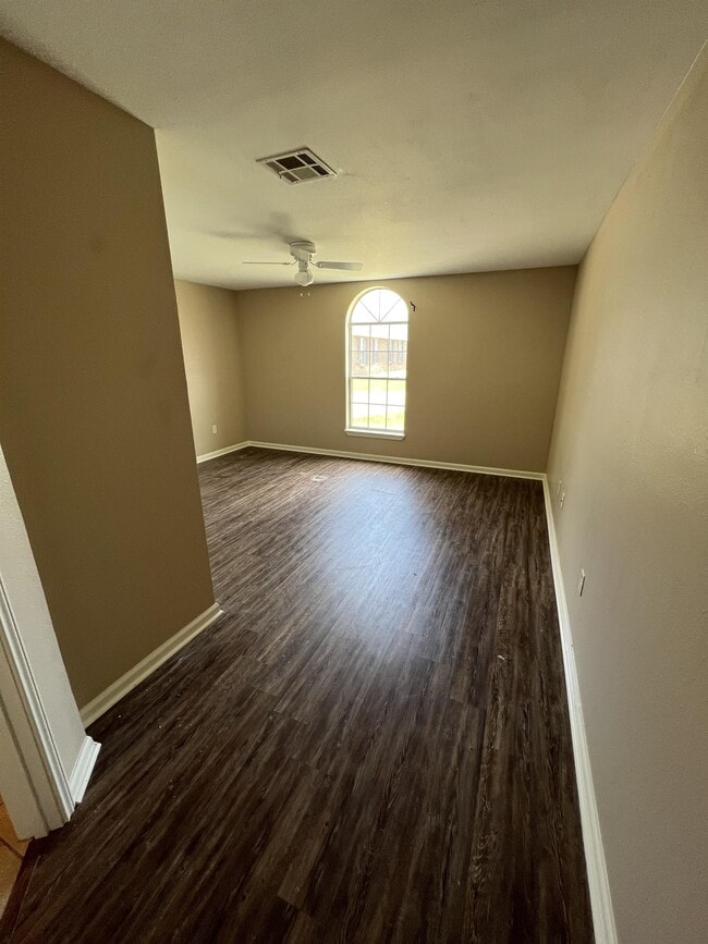 Photo - 1504 N Vintage Ln