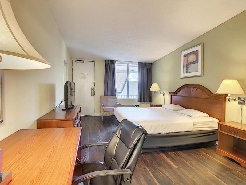 Photo - 8700 S Orange Blossom Trl Apartment Unit King Room