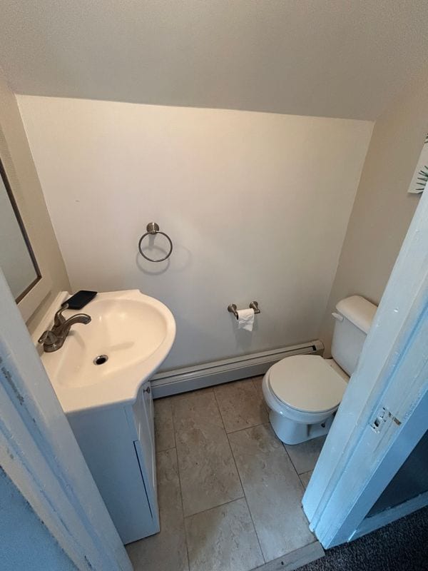 72 Willetts Ave Unit 2