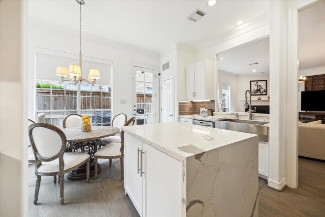 Photo - 2842 Briarhurst Park