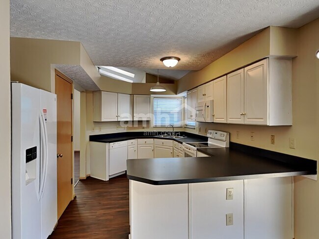 Photo - 3297 Draycott Ct