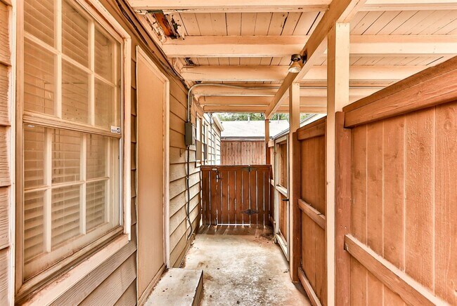 Photo - 2711 22nd St