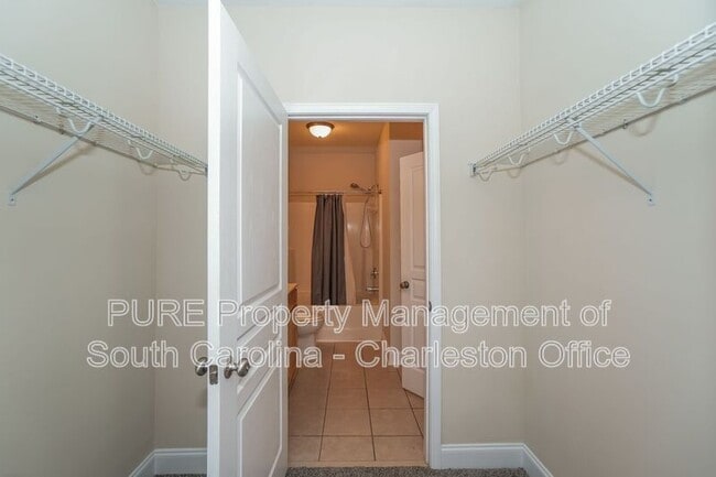 Photo - 1116 Basildon Rd