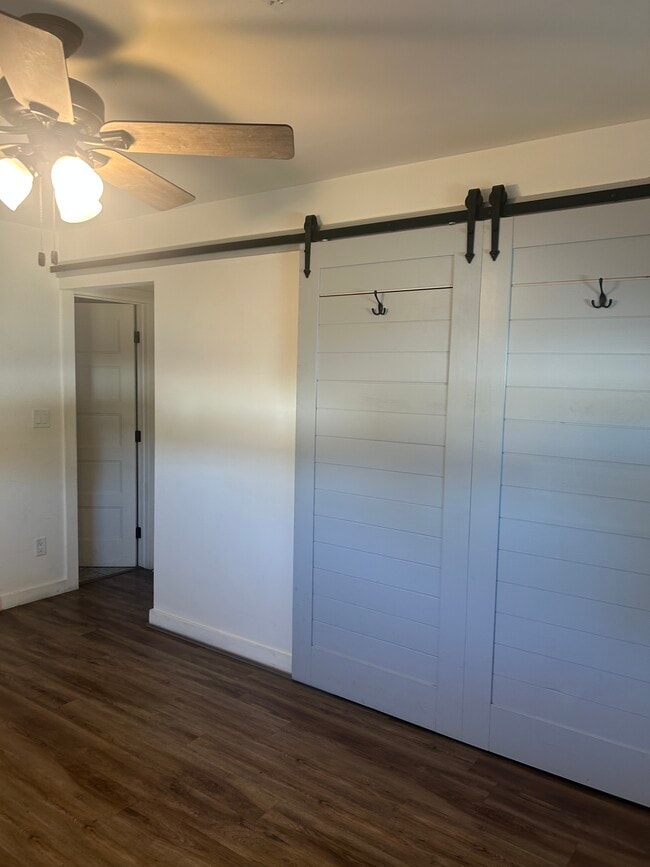 Photo - 8114 N 57th Dr House