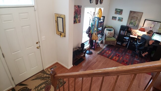 Photo - 618 Rainier Rd