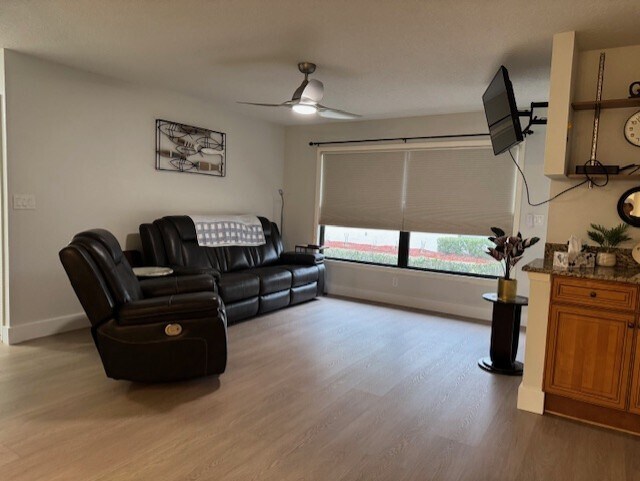 111 Villaway Unit Country Club Villas