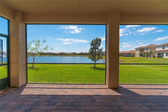 Photo - 13124 Woodford St