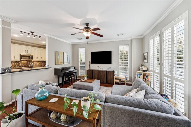 Photo - 920 Cohn St
