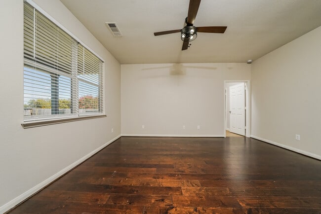 Photo - 3400 Spruce St