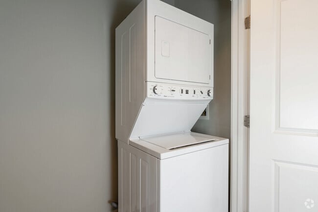 Studio - 509SF - In-Unit Laundry