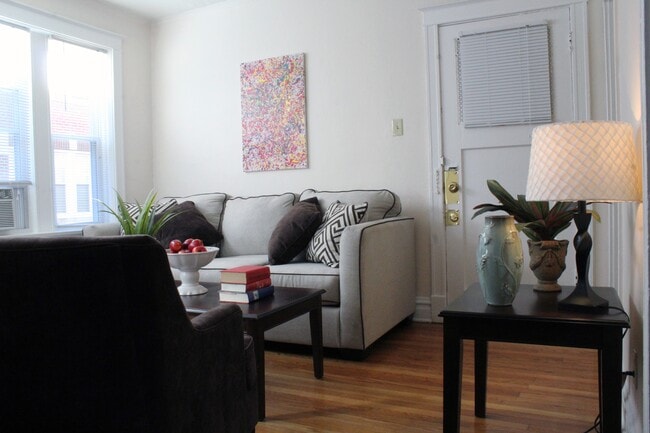 Building Photo - Oak Park Apartments